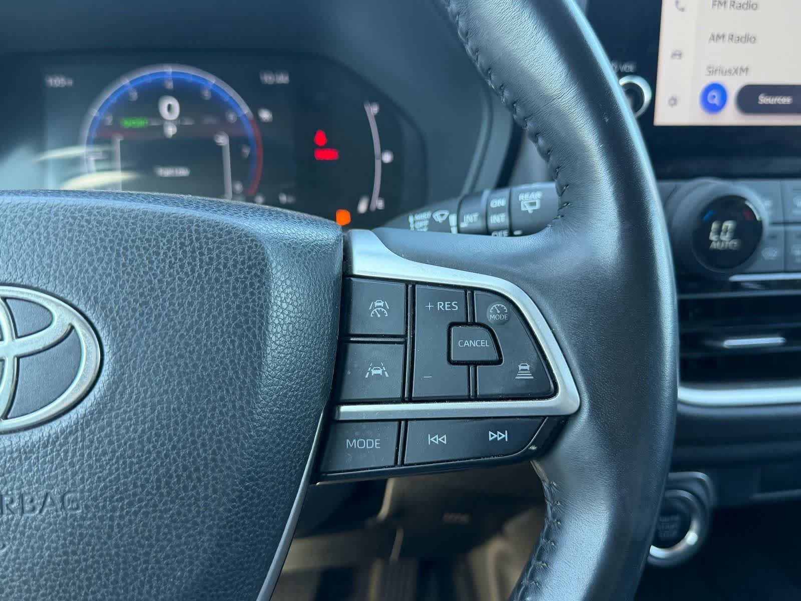 Used 2024 Toyota Grand Highlander AWD image 16