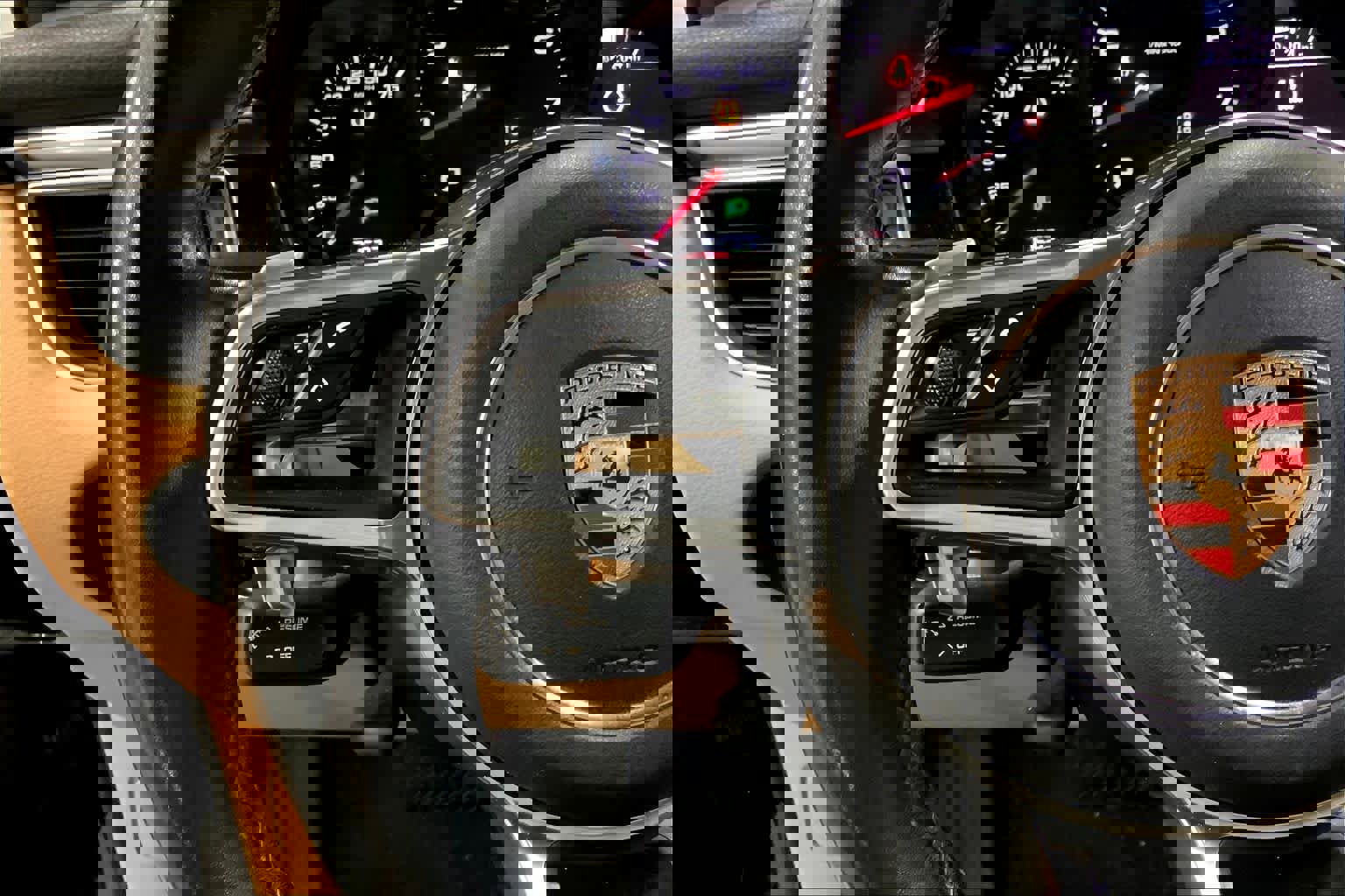 Used 2017 Porsche Macan image 22