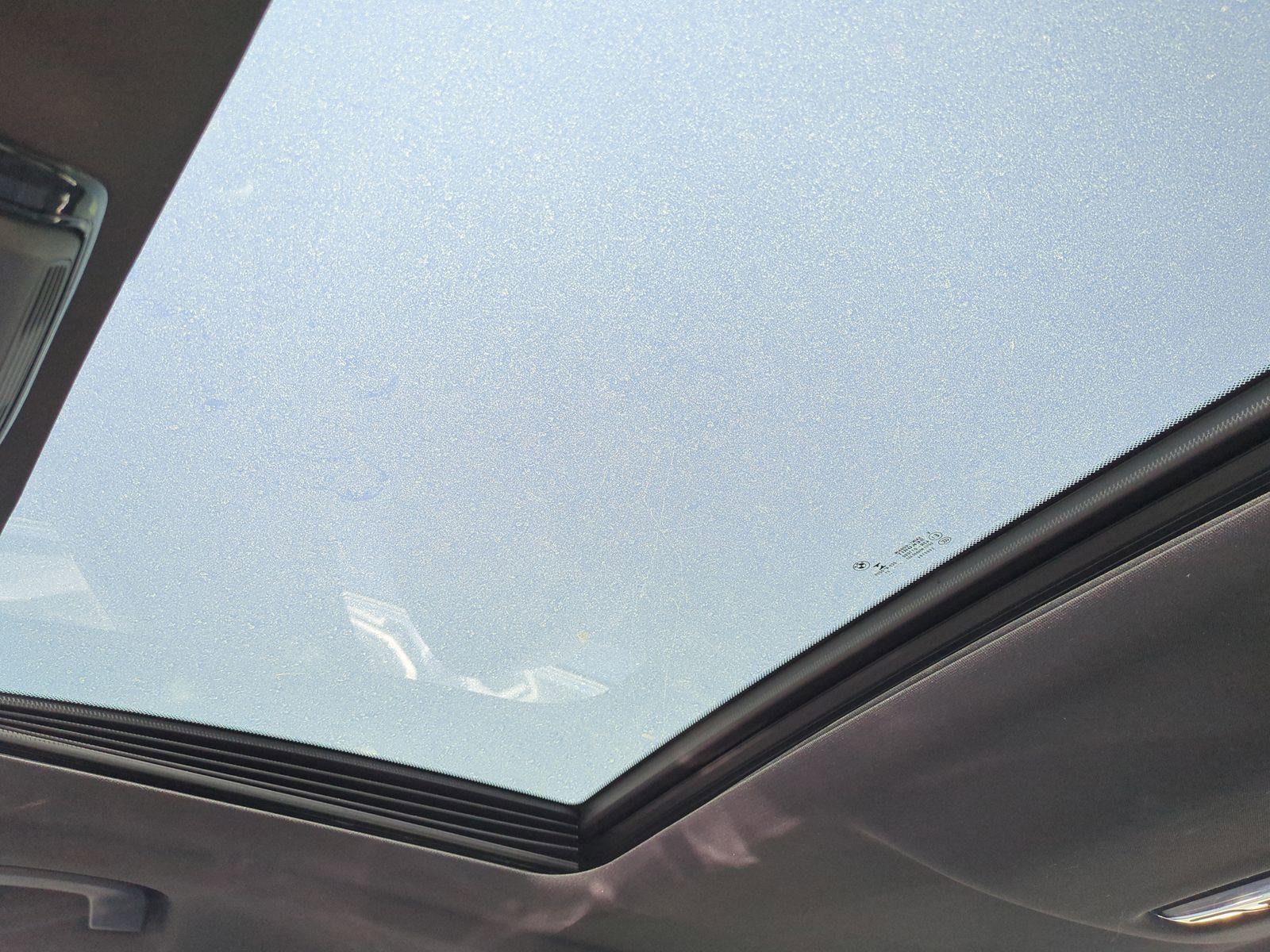 Used 2021 BMW M550i xDrive w/ Premium Package image 28