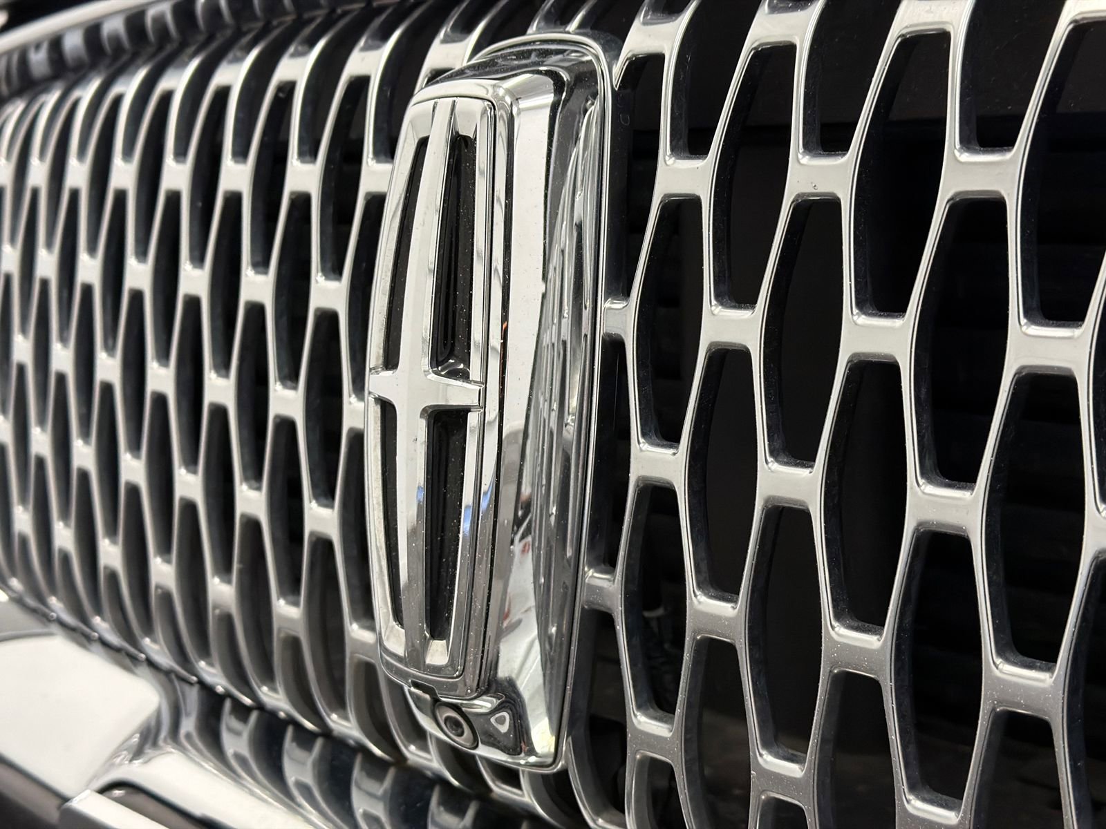 Used 2021 Lincoln Corsair Reserve w/ Equipment Group 201A image 11