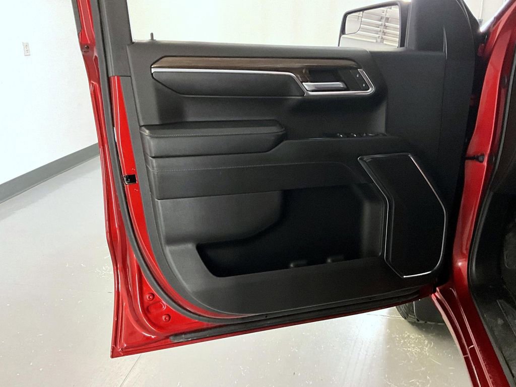Certified 2024 Chevrolet Silverado 1500 RST AWD/4WD image 9