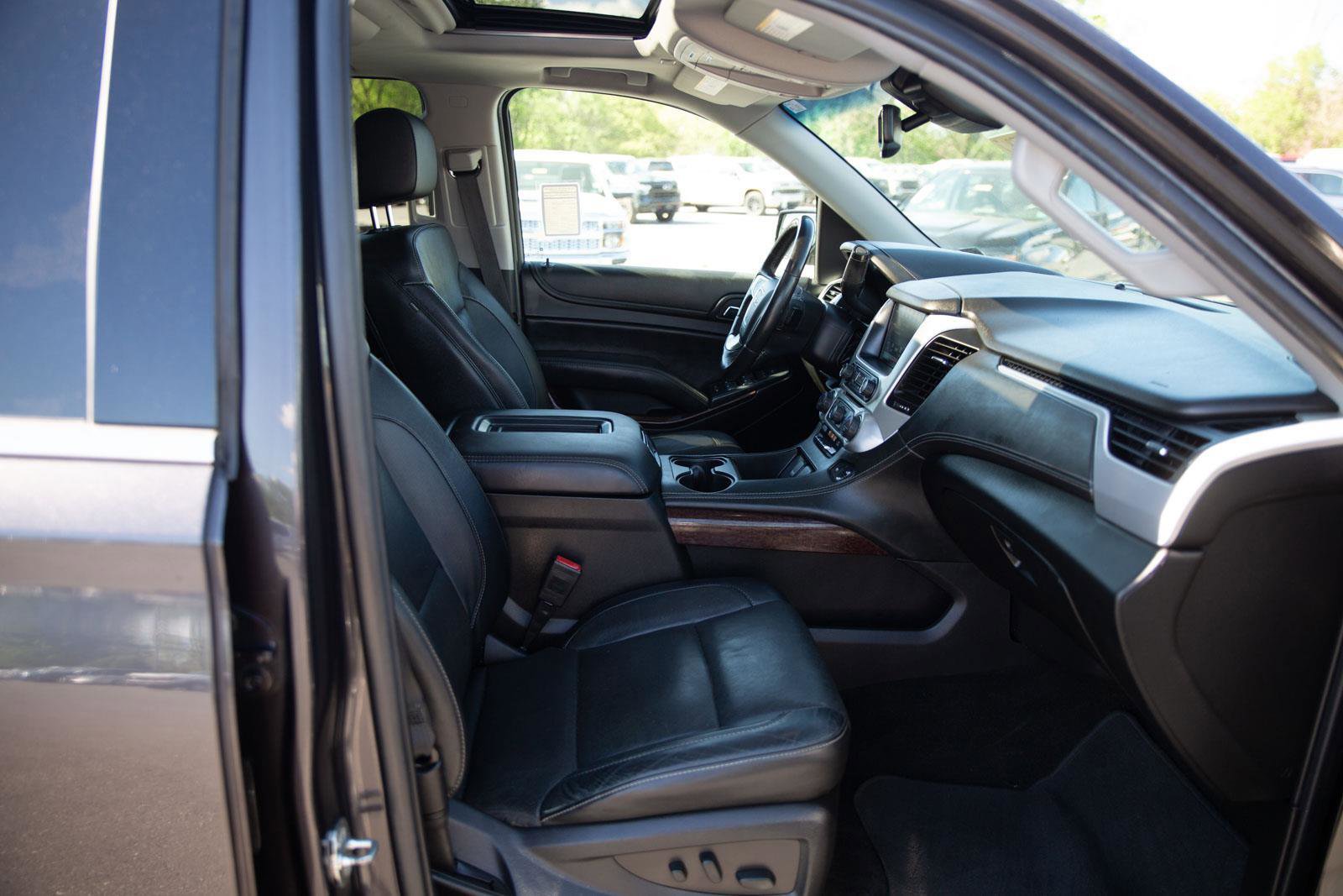 Used 2018 GMC Yukon XL SLT w/ Premium Edition AWD/4WD image 25