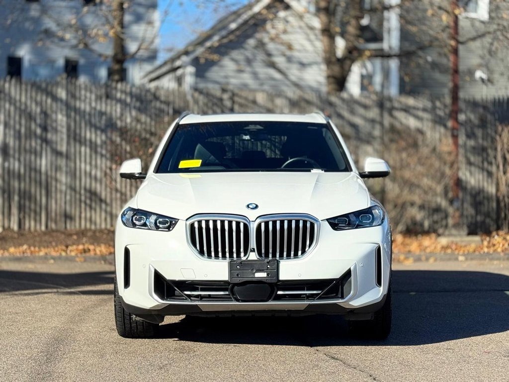 Used 2024 BMW X5 xDrive50e image 9