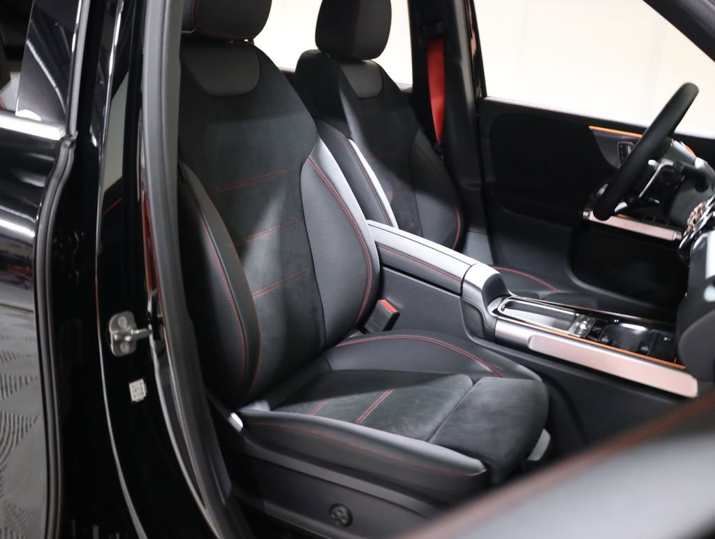 Certified 2025 Mercedes-Benz GLB 35 AMG 4MATIC image 63