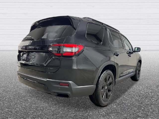 New 2026 Honda Pilot Black Edition image 5