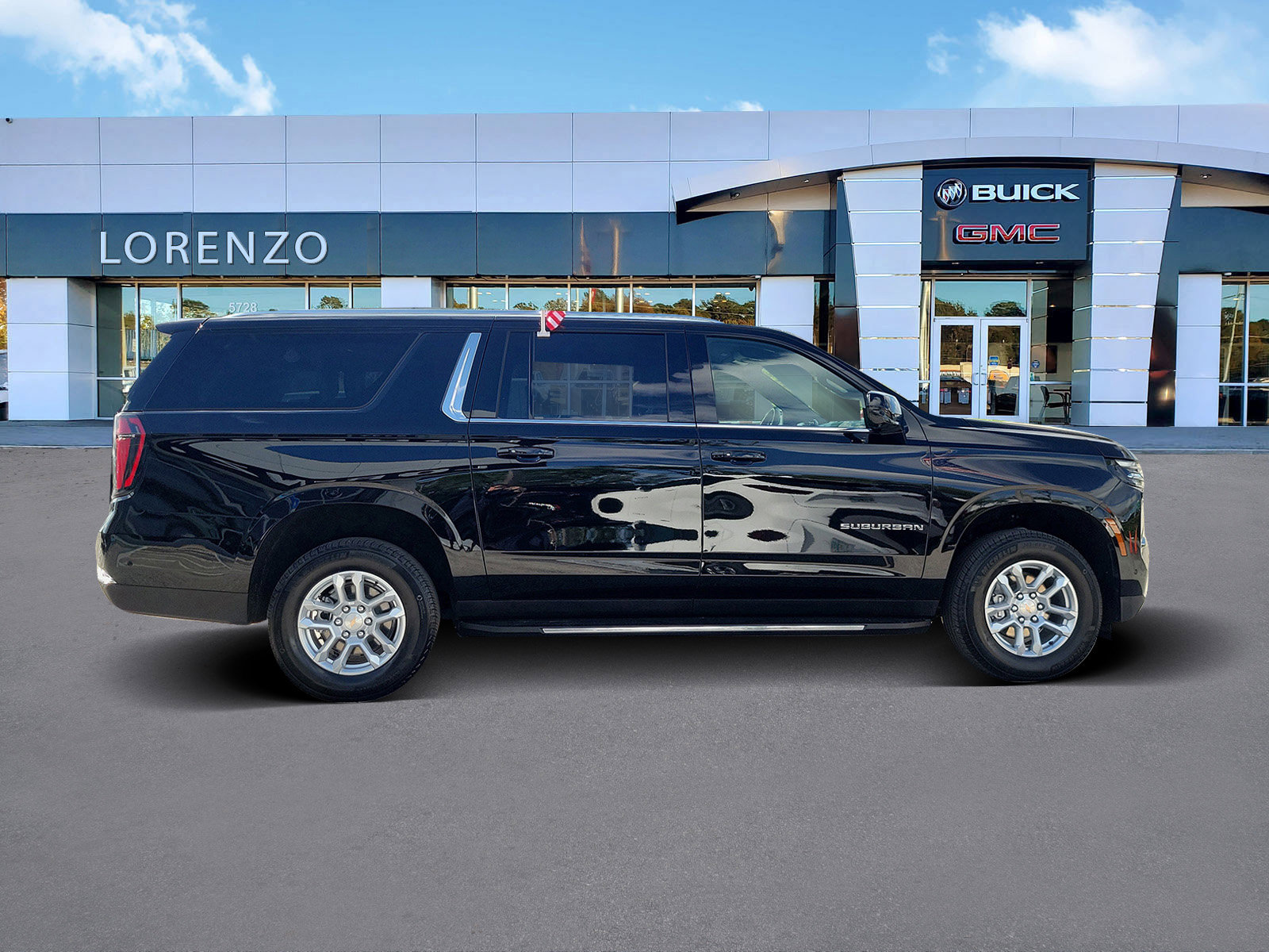 Used 2025 Chevrolet Suburban LS w/ LPO, Dark Essentials Package RWD image 4