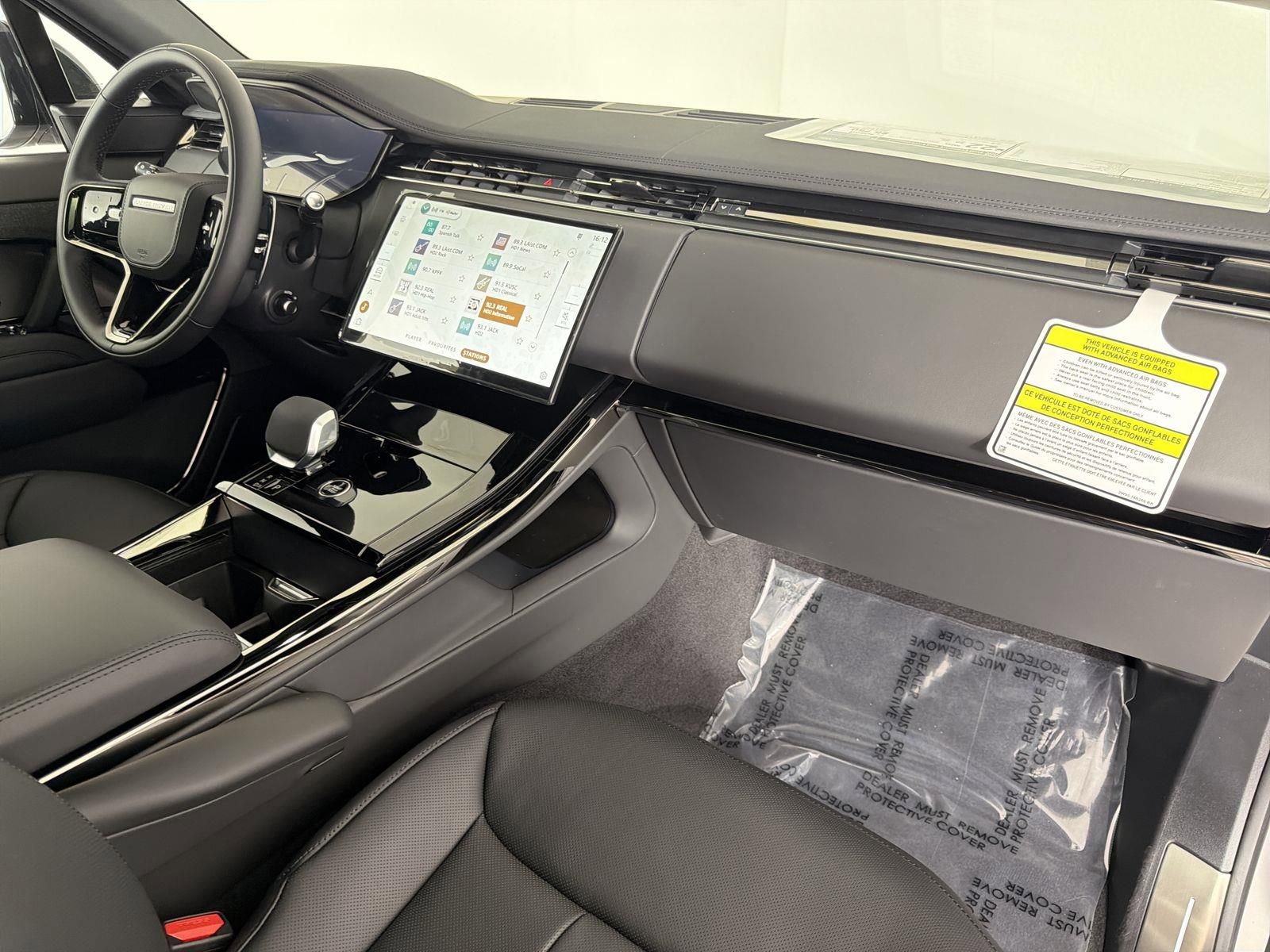 New 2026 Land Rover Range Rover Sport Dynamic SE image 33