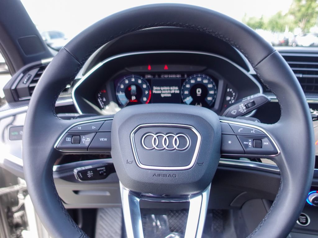 Used 2025 Audi Q3 2.0T Premium w/ Convenience Package image 12