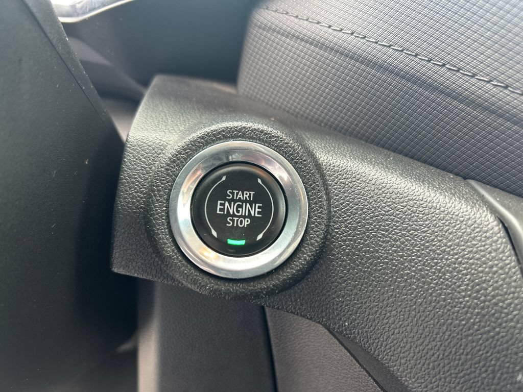 Used 2022 Chevrolet TrailBlazer LT AWD/4WD image 39