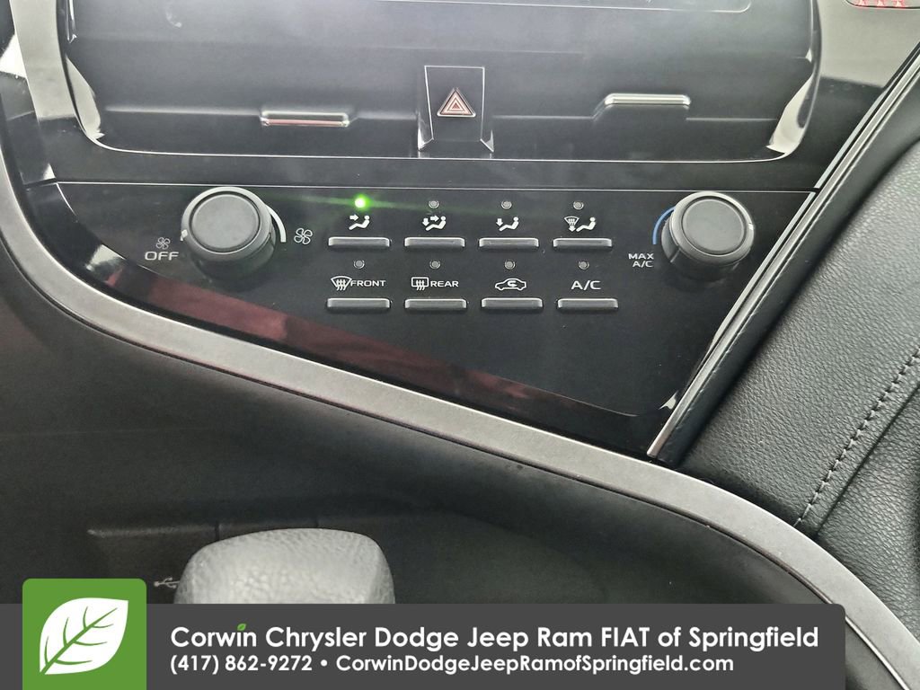 Used 2021 Toyota Camry LE image 26