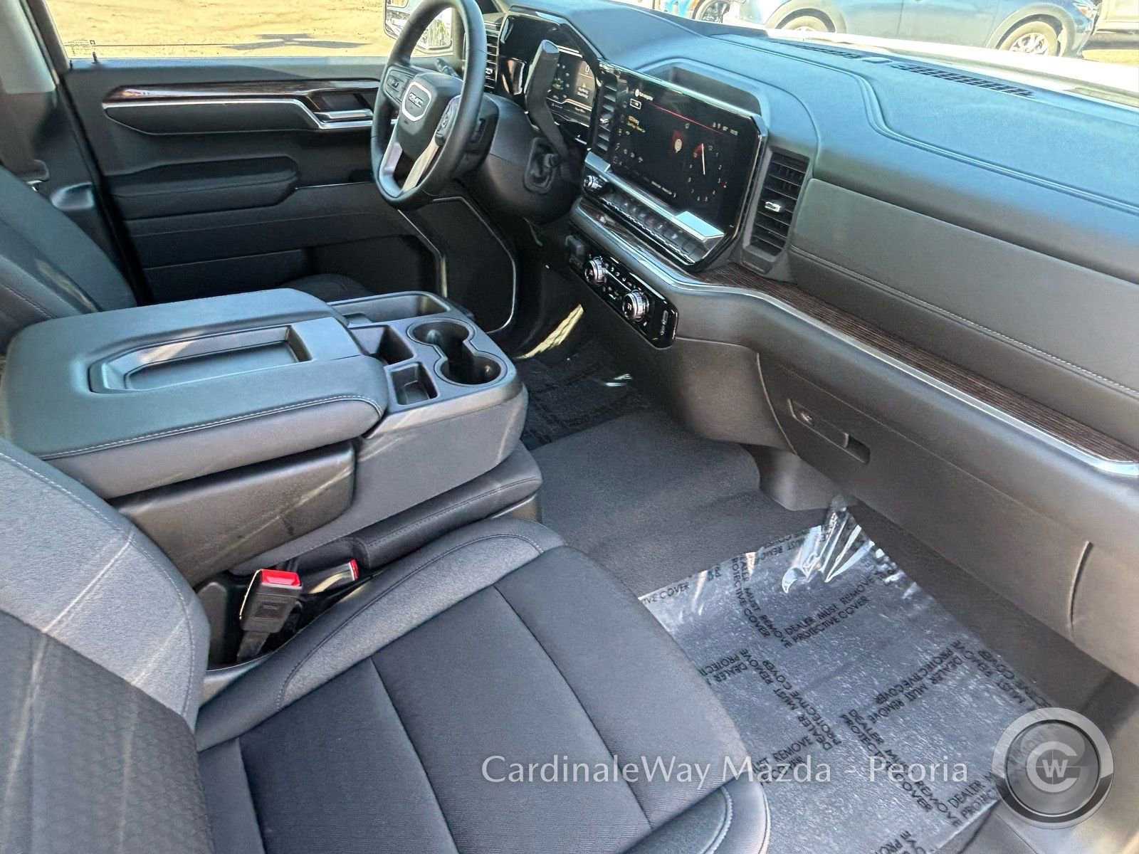 Used 2025 GMC Sierra 1500 SLE image 32