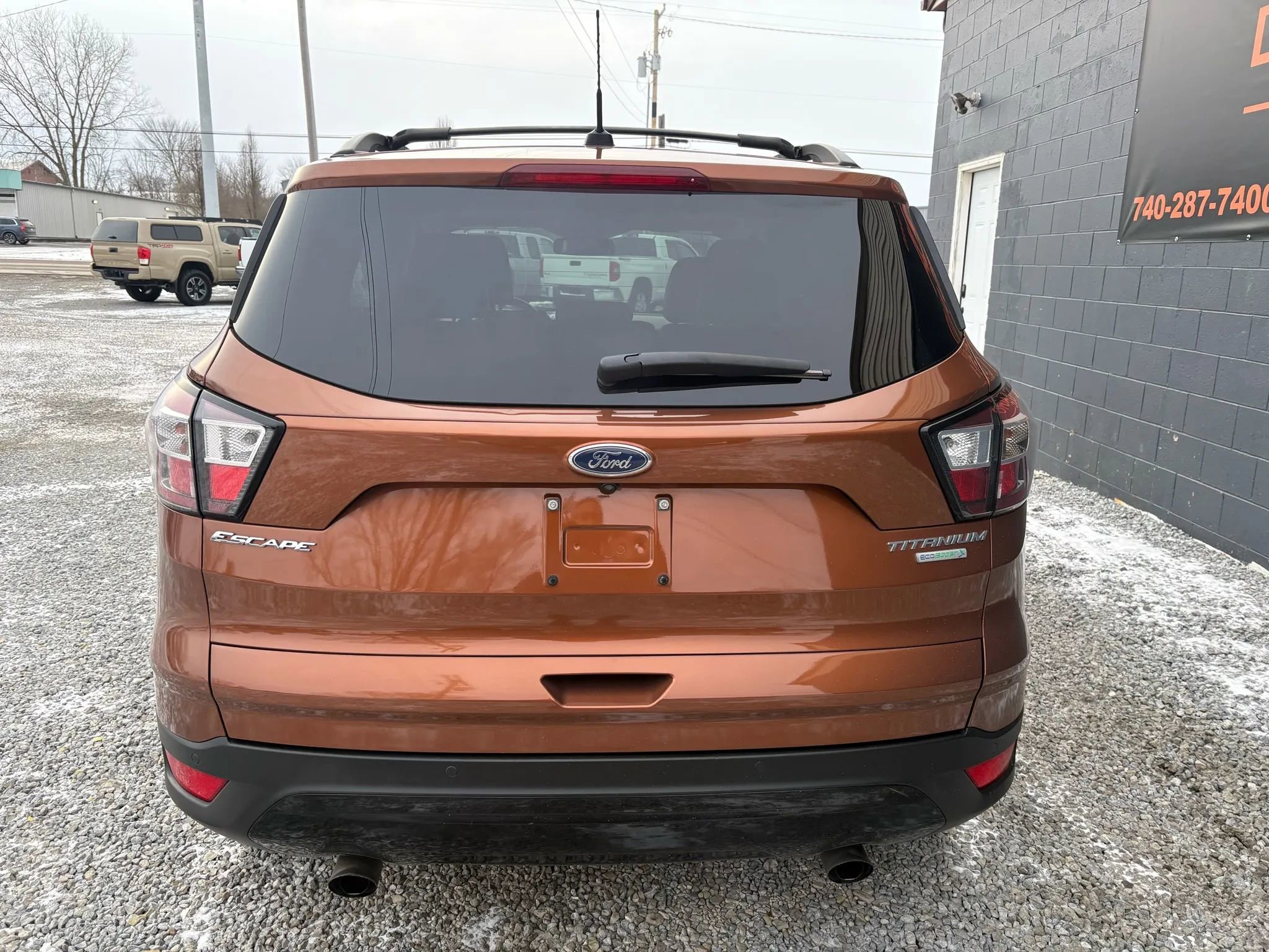 Used 2017 Ford Escape Titanium image 3
