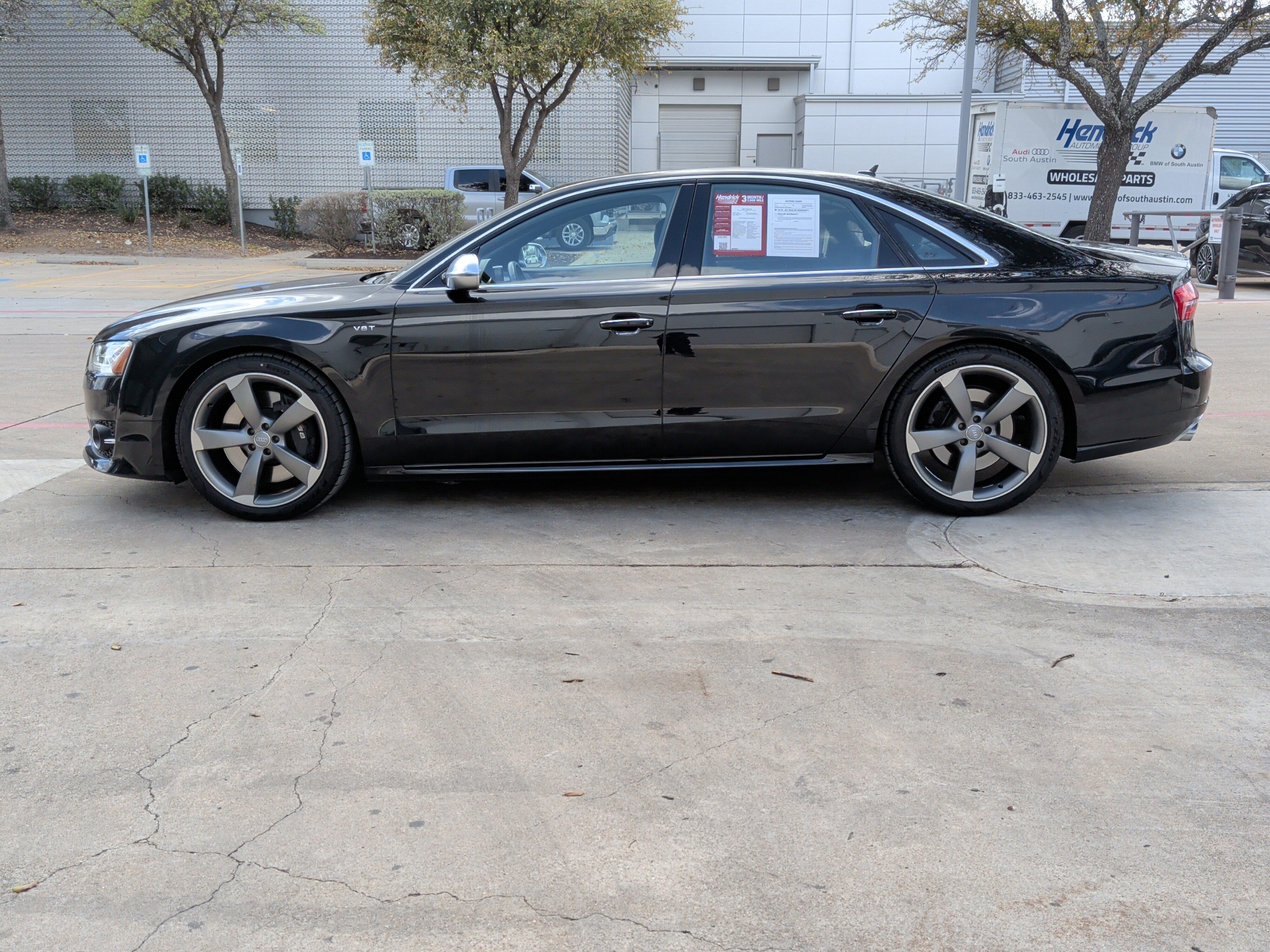 Used 2015 Audi S8 image 7