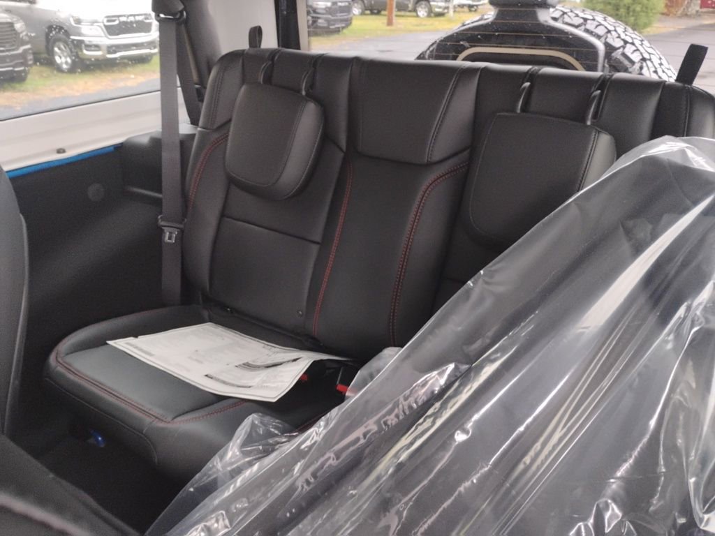 New 2026 Jeep Wrangler Rubicon w/ Xtreme 35 Tire Package image 16