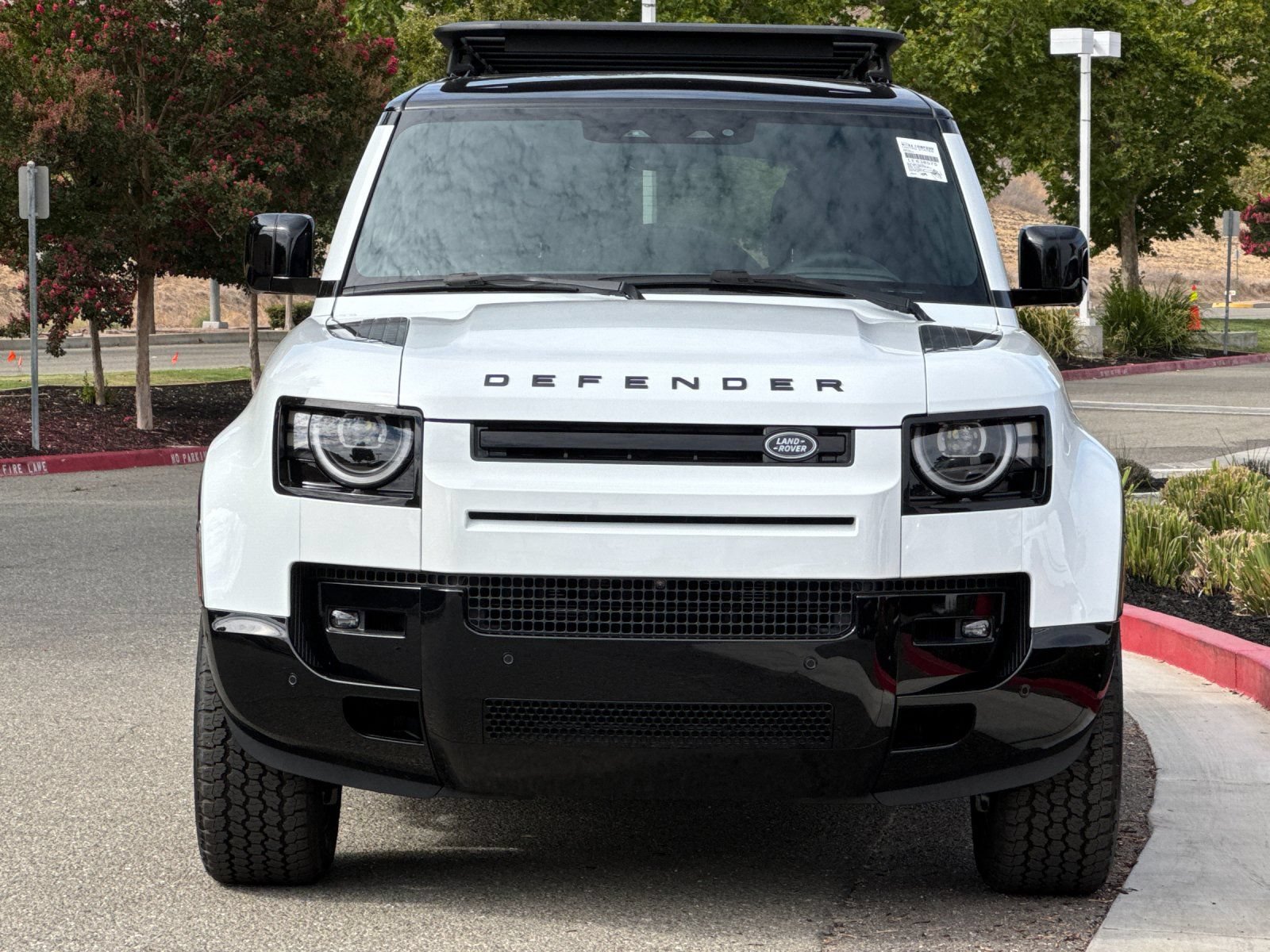 New 2026 Land Rover Defender 110 X-Dynamic SE AWD/4WD image 9