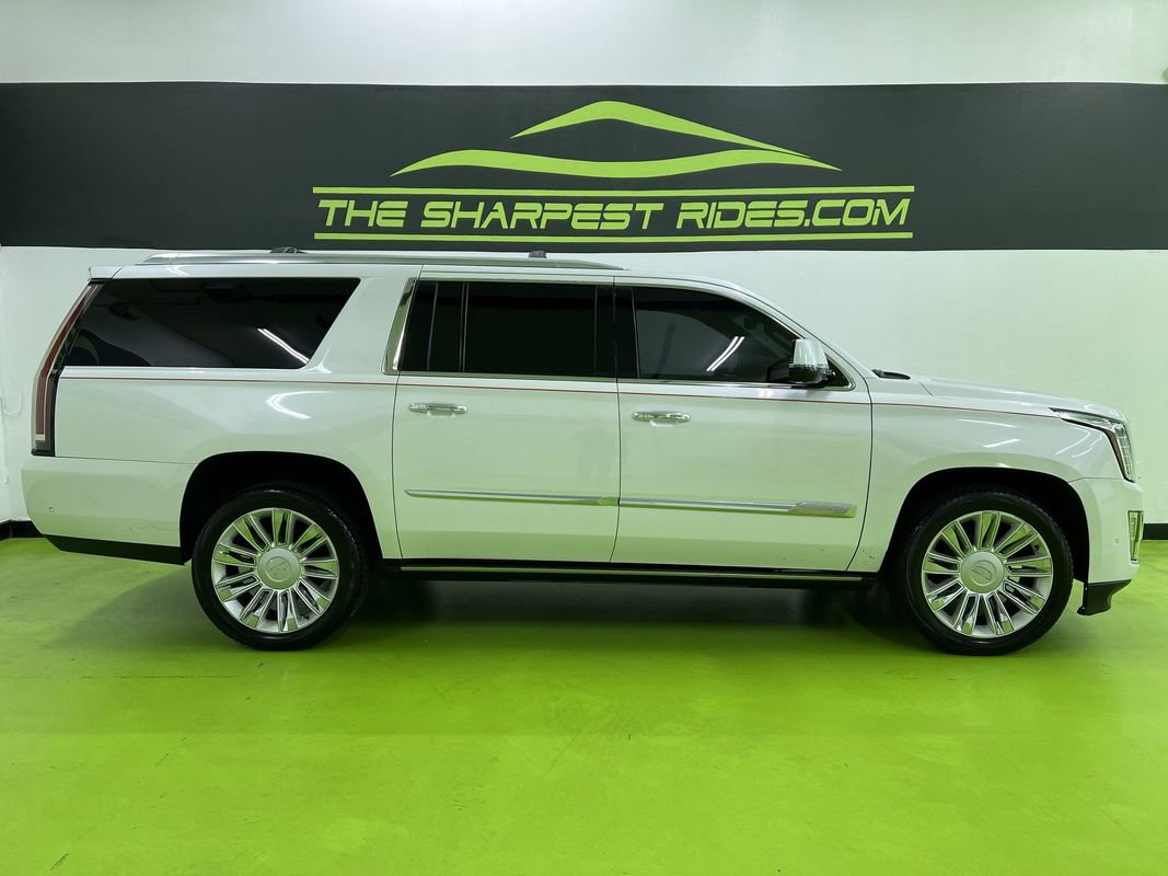 Used 2017 Cadillac Escalade ESV Platinum AWD/4WD image 11