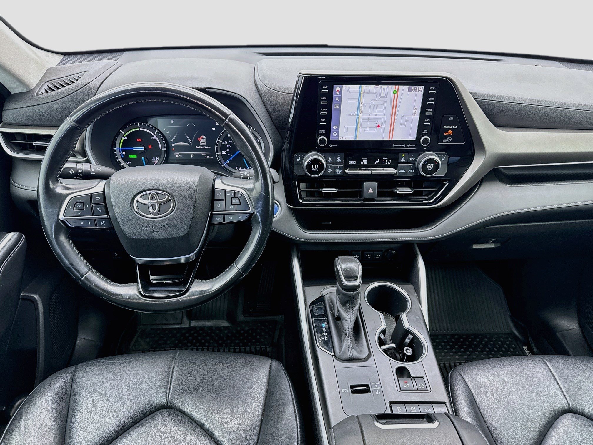 Used 2020 Toyota Highlander XLE AWD/4WD image 15
