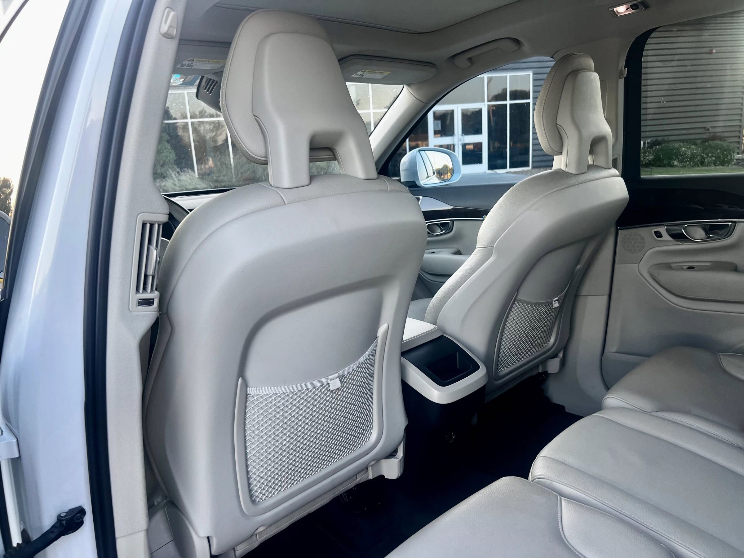 Used 2017 Volvo XC90 T5 Momentum w/ Vision Package image 33