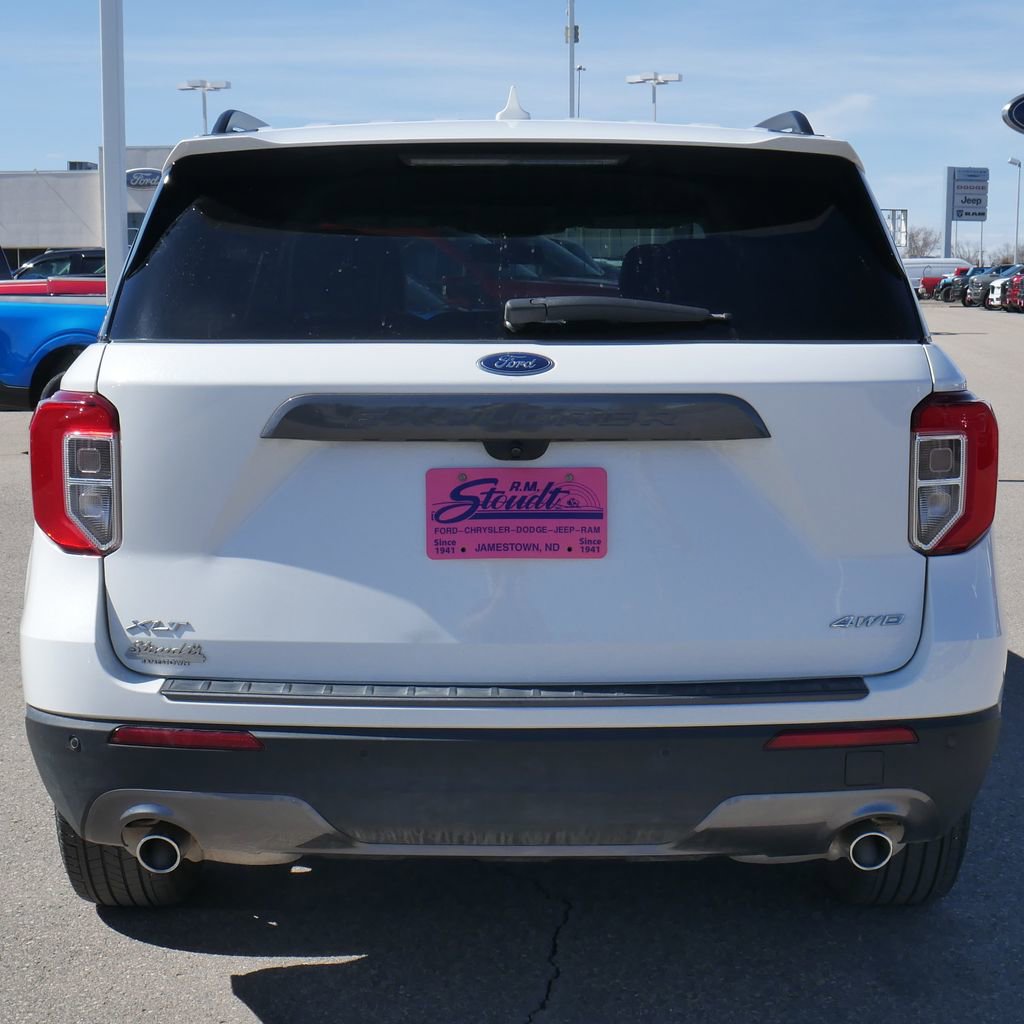 Used 2022 Ford Explorer XLT w/ Equipment Group 202A image 10