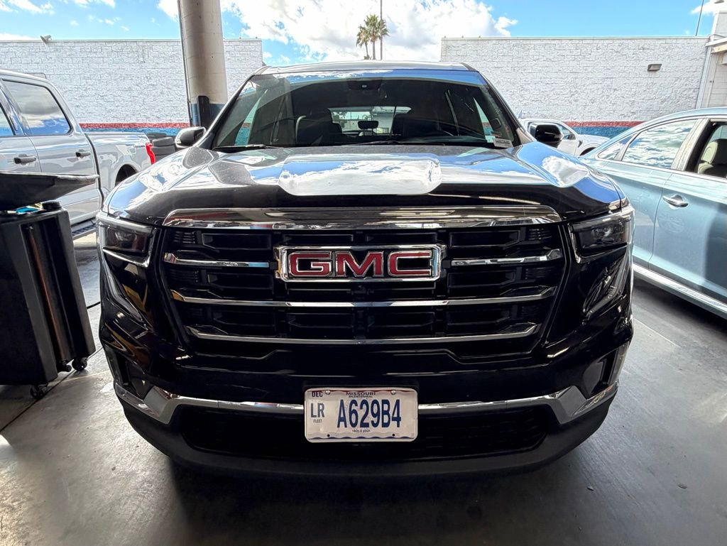 Used 2024 GMC Acadia Elevation image 2