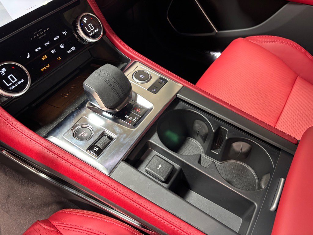 New 2026 Jaguar F-PACE R-Dynamic S image 13