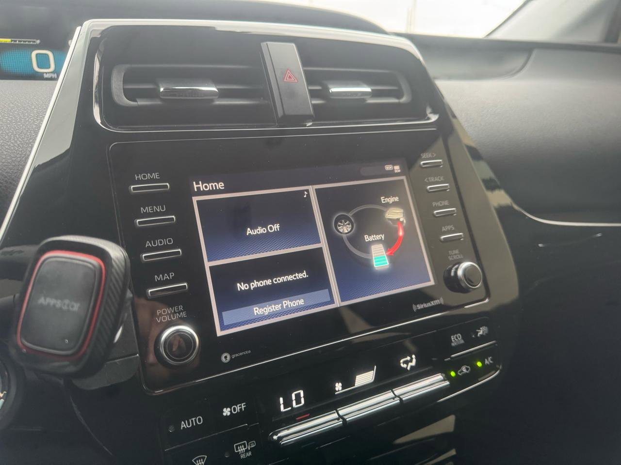 Used 2022 Toyota Prius XLE FWD image 34