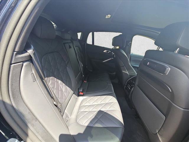 Used 2025 BMW X6 M60i AWD/4WD image 19