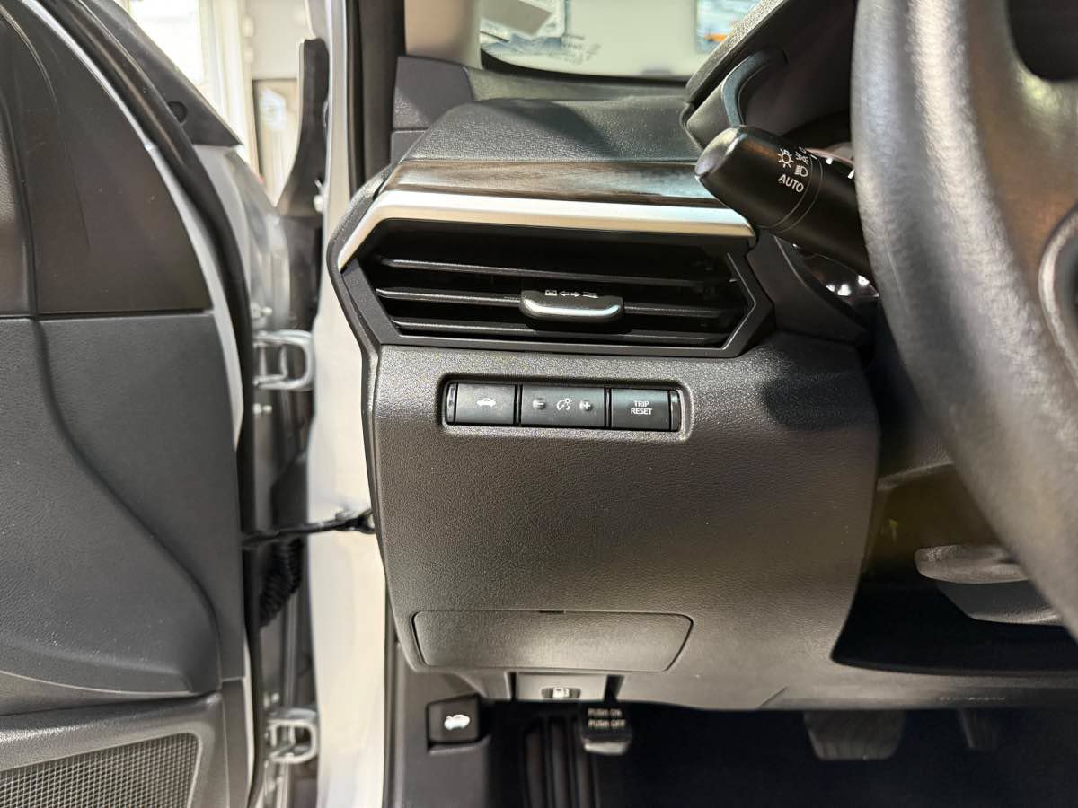 Used 2026 Nissan Altima 2.5 SV FWD image 18