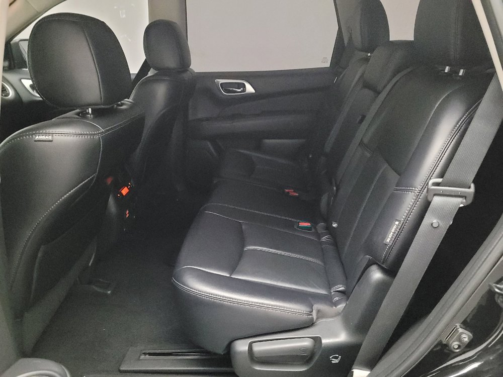 Used 2018 Nissan Pathfinder SL image 18