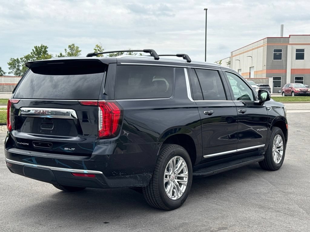 Used 2022 GMC Yukon XL SLT w/ SLT Premium Package AWD/4WD image 7