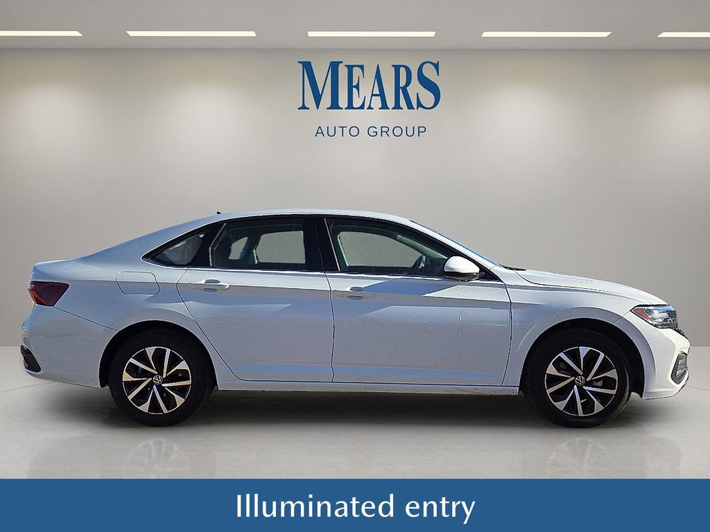 Used 2024 Volkswagen Jetta S image 7