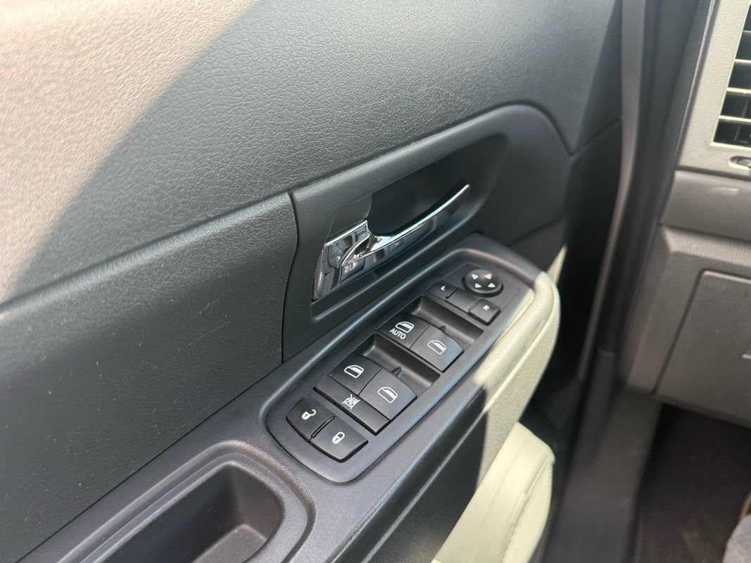 Used 2011 Jeep Liberty Sport w/ Popular Equipment Group AWD/4WD image 16