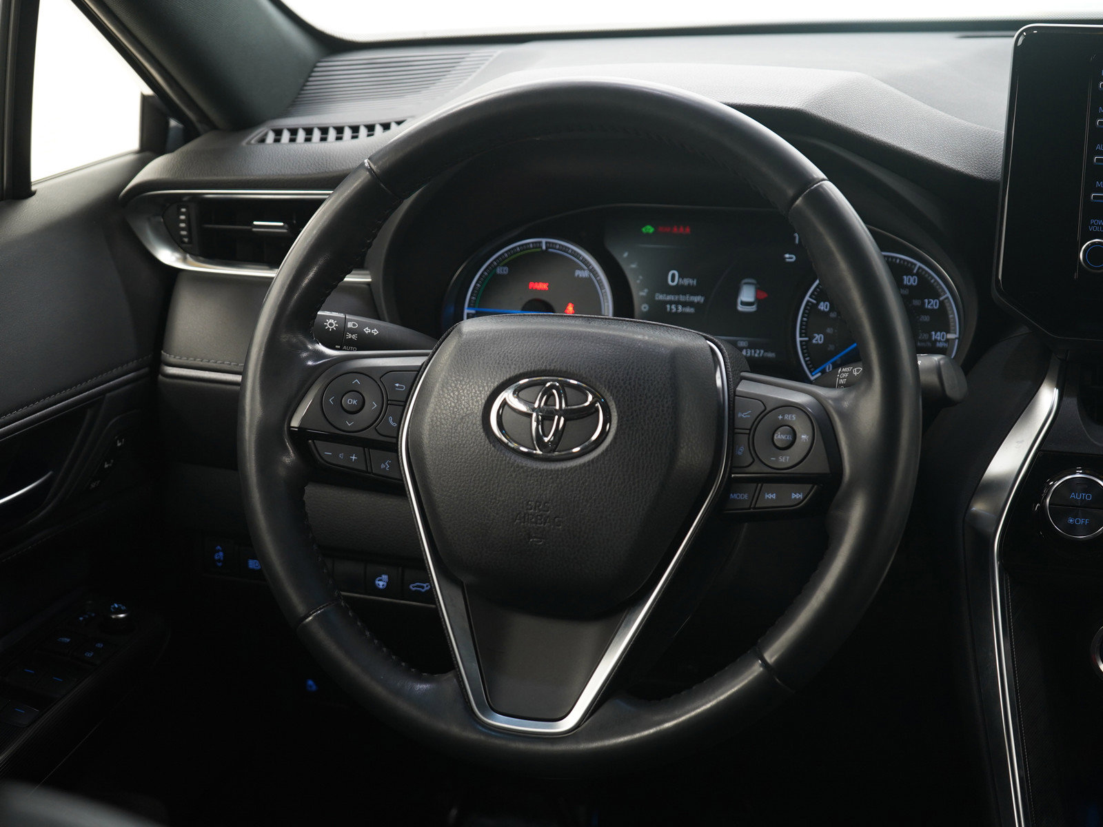Used 2021 Toyota Venza XLE image 15