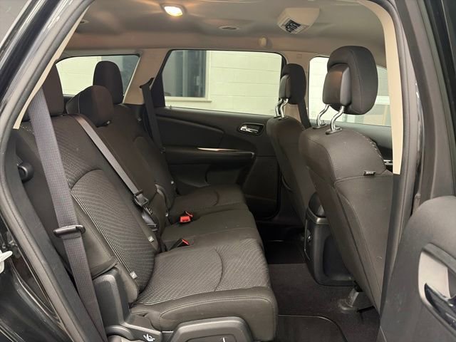 Used 2017 Dodge Journey SE w/ Flexible Seating Group image 24