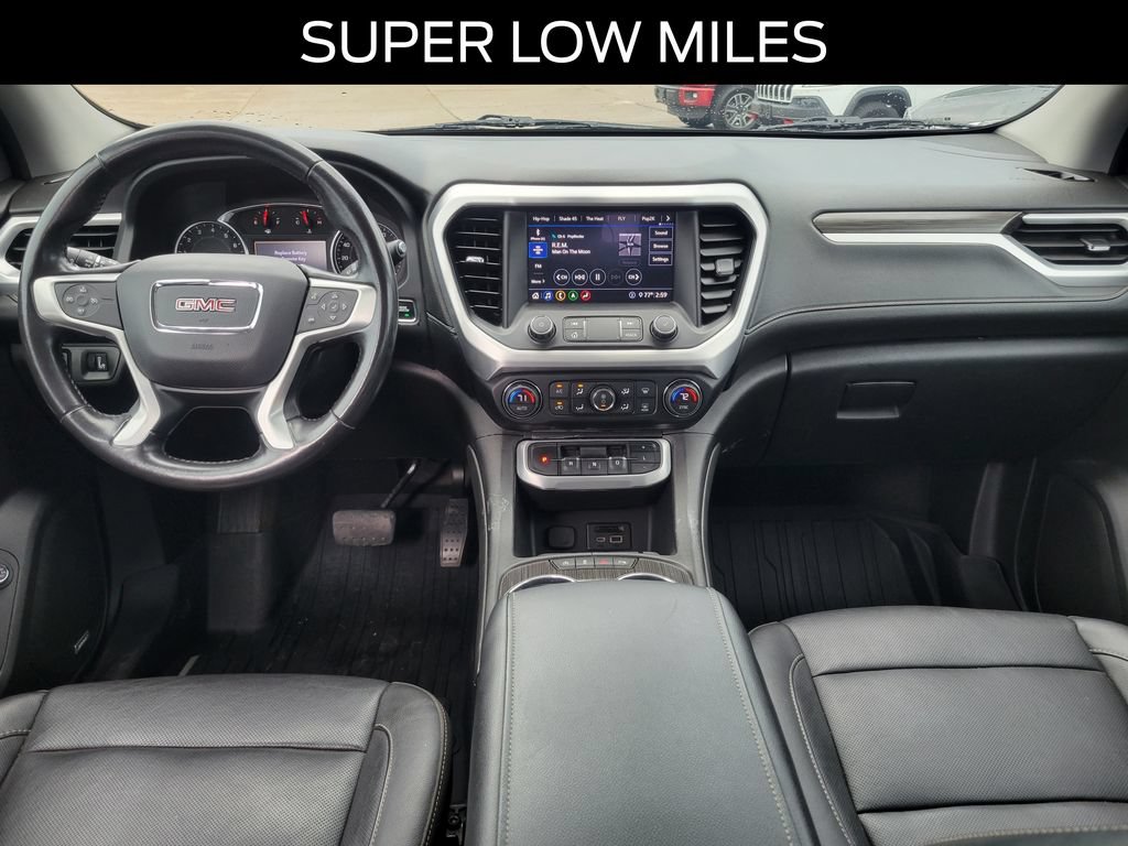 Used 2020 GMC Acadia SLT w/ LPO, Floor Liner Package FWD image 8
