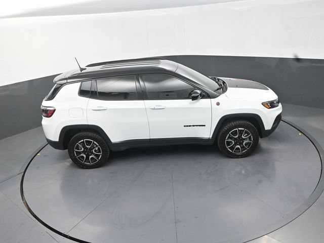 Used 2026 Jeep Compass Trailhawk AWD/4WD image 18