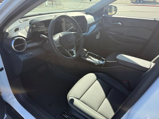New 2026 Chevrolet Trax ACTIV w/ Sunroof Package FWD image 12