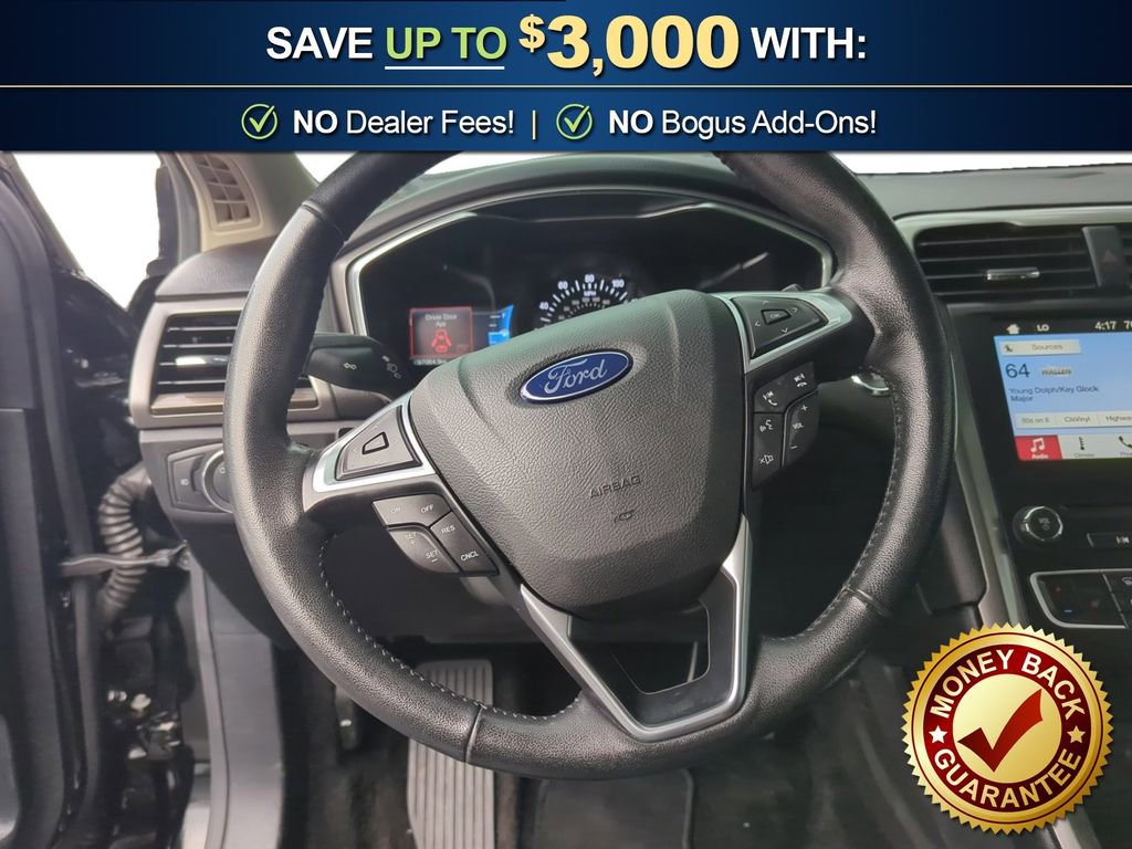 Used 2017 Ford Fusion SE w/ Fusion SE Technology Package FWD image 18