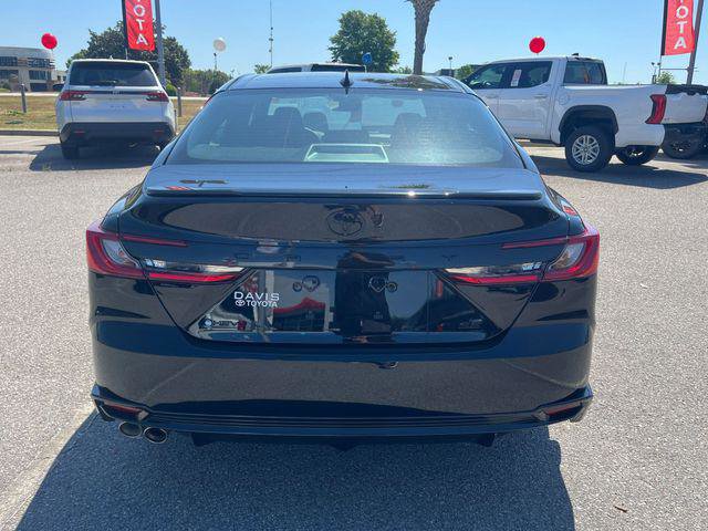 Certified 2026 Toyota Camry Hybrid FWD image 4