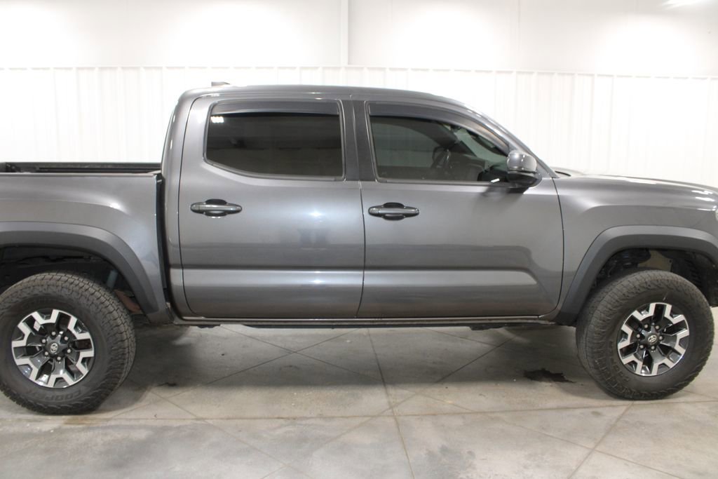 Used 2020 Toyota Tacoma TRD Off-Road w/ TRD Premium Off Road Package image 11