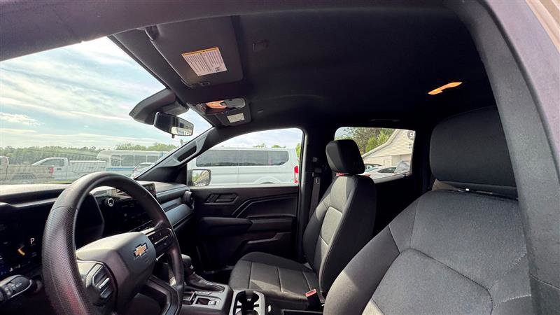 Used 2024 Chevrolet Colorado W/T image 34