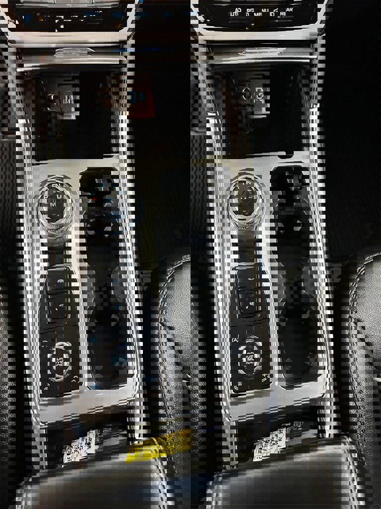 Used 2021 Ford Explorer XLT w/ Equipment Group 202A image 17