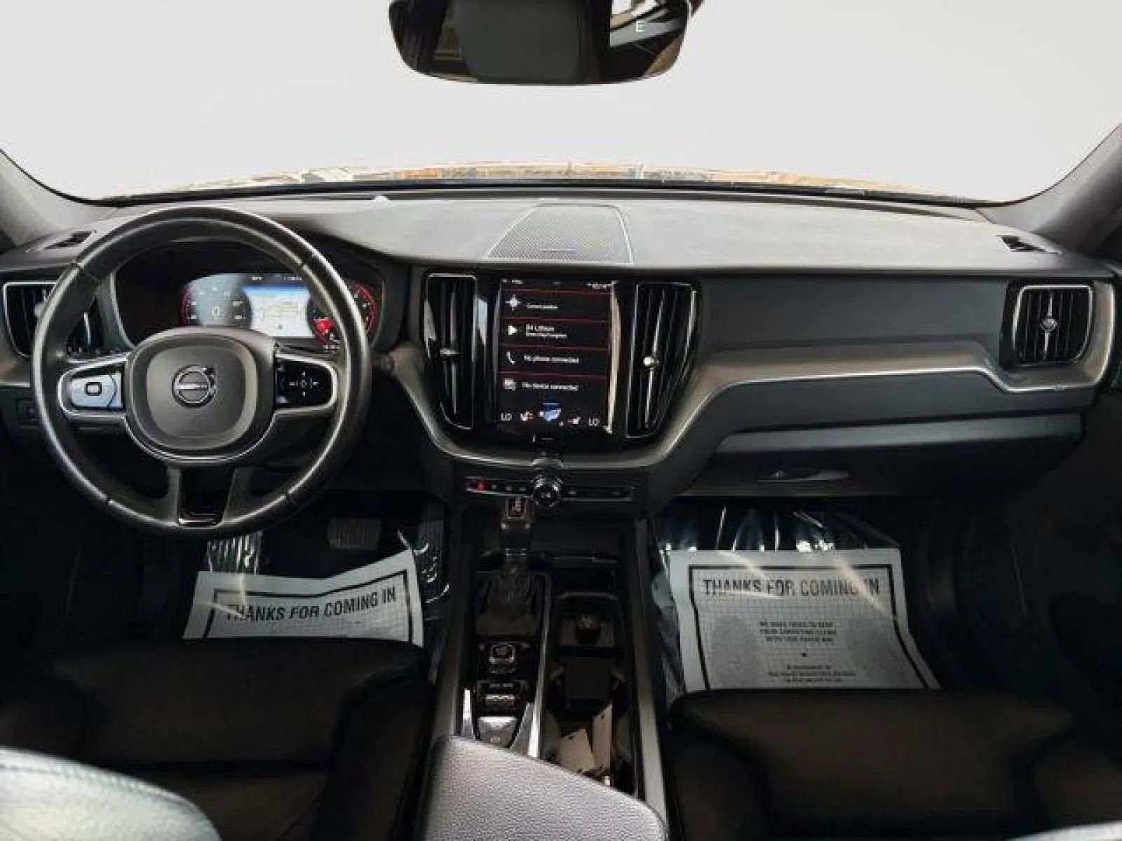 Used 2019 Volvo XC60 T5 Momentum w/ Multimedia Package AWD/4WD image 16