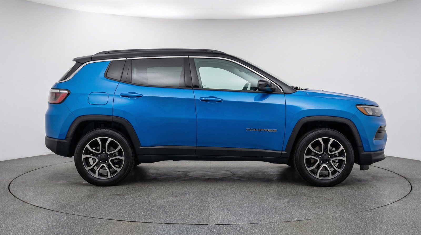 Used 2025 Jeep Compass Limited AWD/4WD image 11