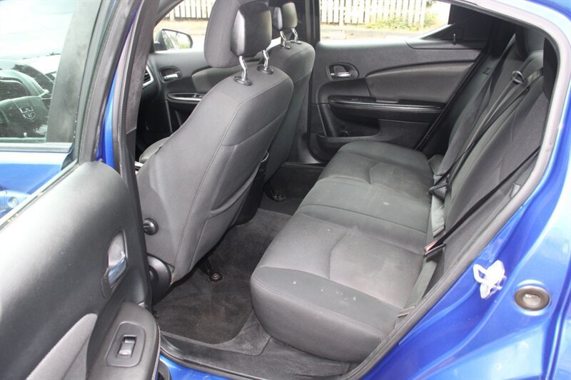 Used 2013 Dodge Avenger SE FWD image 14