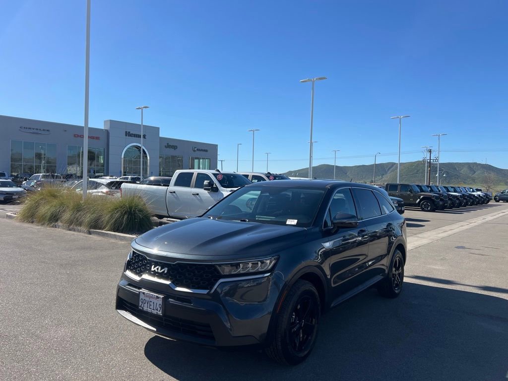 Used 2022 Kia Sorento LX image 4