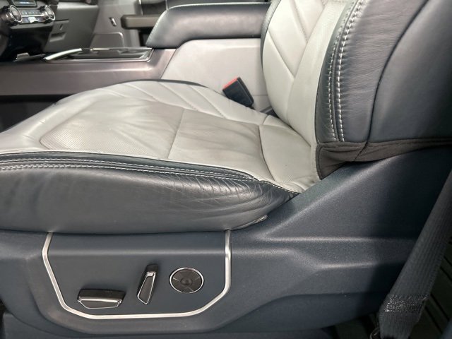 Used 2022 Ford F350 Limited image 7