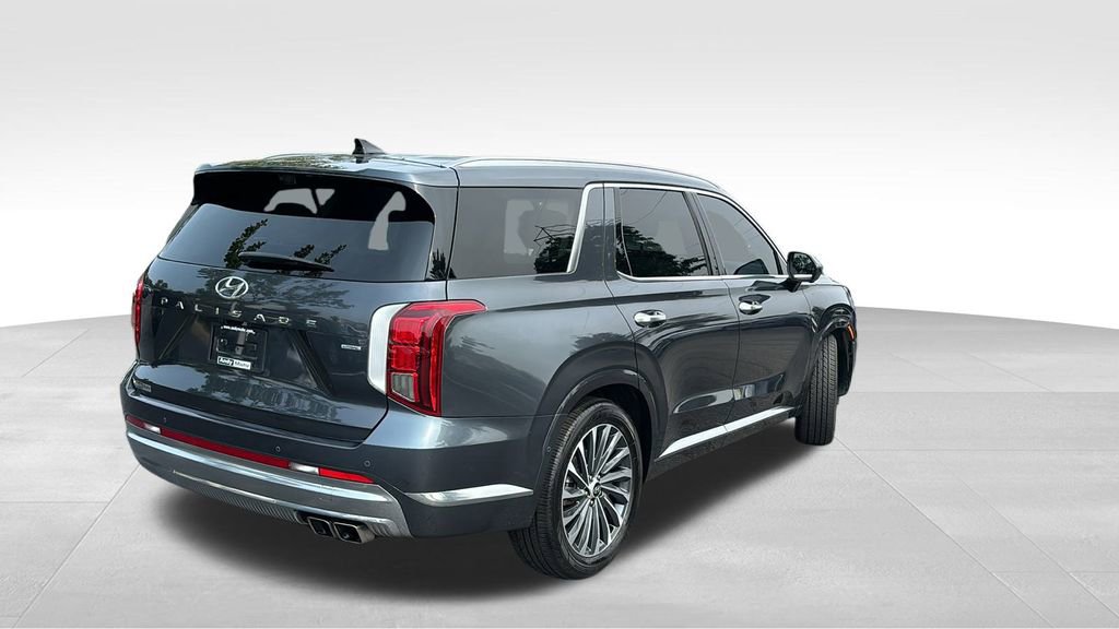 Used 2024 Hyundai Palisade Calligraphy image 7