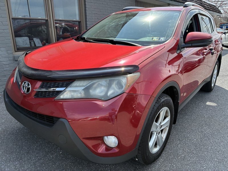 Used 2013 Toyota RAV4 XLE image 1