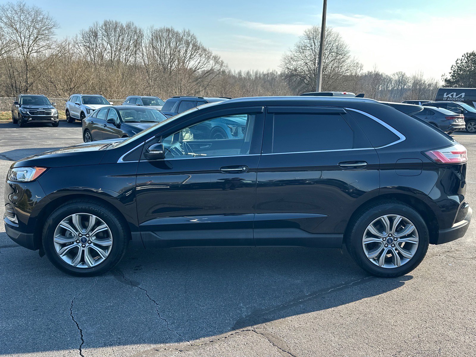 Used 2019 Ford Edge Titanium FWD image 5
